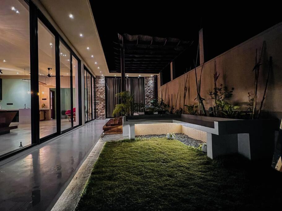 The Neylipz - Fully Air Conditioned 3 Bedroom Apartment Weligama Dış mekan fotoğraf